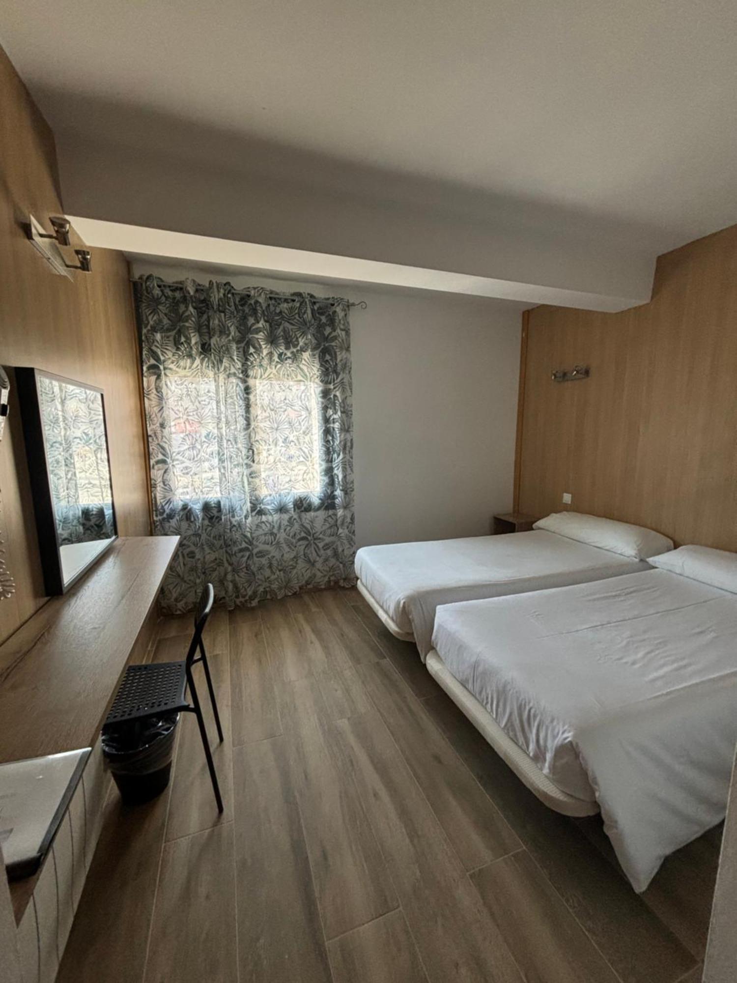 Hotel Avanti Pas De La Casa Luaran gambar