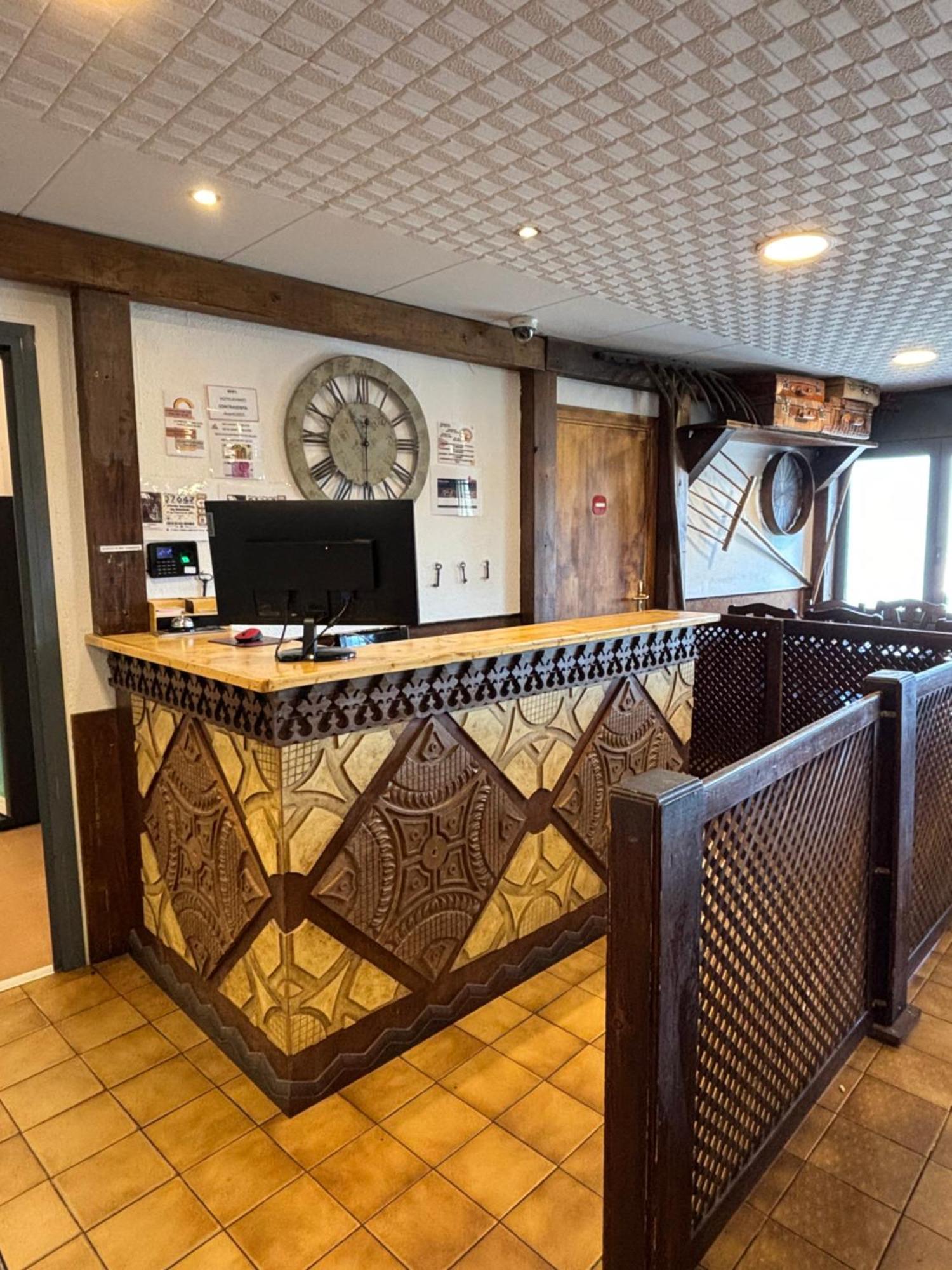Hotel Avanti Pas De La Casa Luaran gambar